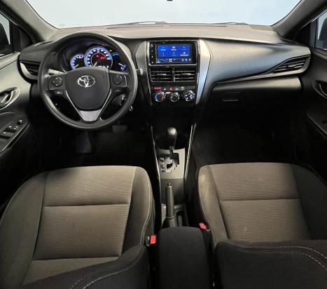 TOYOTA Yaris Hatch 1.5 16V 4P FLEX XL MULTIDRIVE AUTOM�TICO CVT, Foto 5