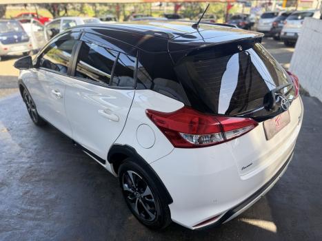TOYOTA Yaris Hatch 1.5 16V 4P FLEX X WAY CONNECT MULTIDRIVE AUTOM�TICO CVT, Foto 5