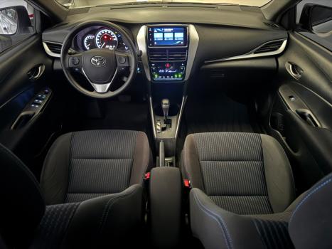 TOYOTA Yaris Hatch 1.5 16V 4P FLEX XL MULTIDRIVE AUTOMÁTICO CVT, Foto 2