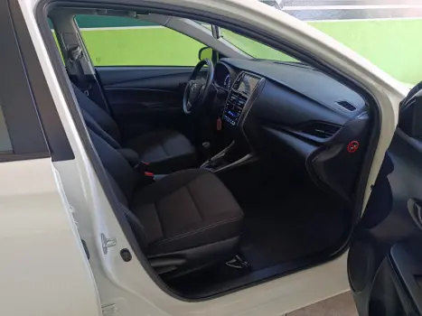 TOYOTA Yaris Sedan 1.5 16V 4P FLEX XL MULTIDRIVE AUTOM�TICO CVT, Foto 9