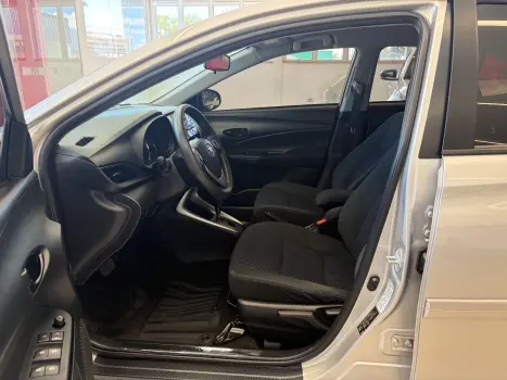 TOYOTA Yaris Sedan 1.5 16V 4P FLEX XL, Foto 5