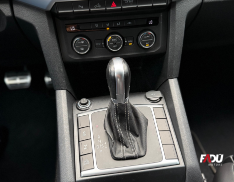 VOLKSWAGEN Amarok 3.0 V6 CABINE DUPLA HIGHLINE EXTREME 4X4 TURBO INTERCOOLER AUTOM�TICO, Foto 8