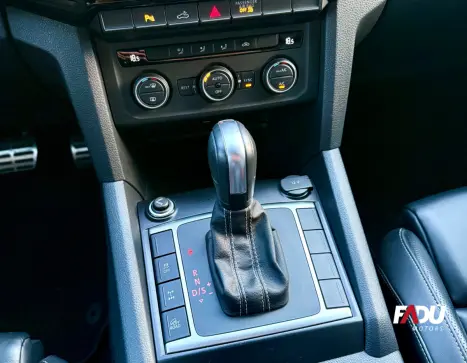 VOLKSWAGEN Amarok 3.0 V6 CABINE DUPLA HIGHLINE EXTREME 4X4 TURBO INTERCOOLER AUTOM�TICO, Foto 8
