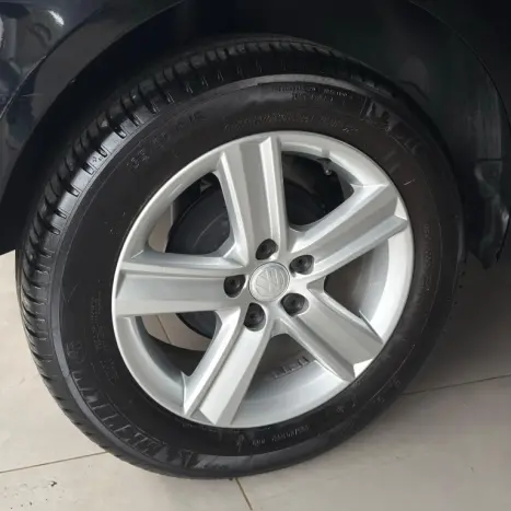 VOLKSWAGEN Fox 1.6 4P HIGHLINE FLEX, Foto 23