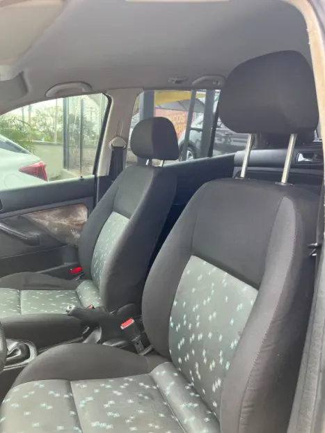 VOLKSWAGEN Golf 1.6 4P, Foto 9
