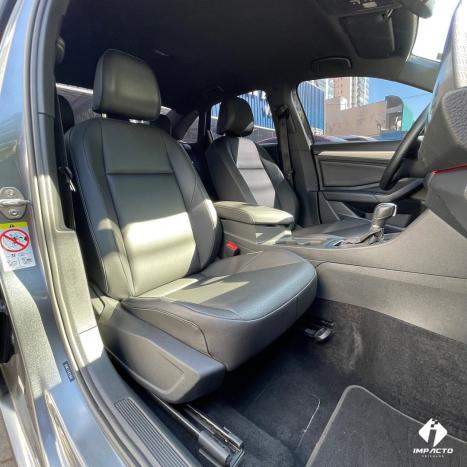 VOLKSWAGEN Jetta 1.4 4P 250 TSI R-LINE AUTOMTICO, Foto 4