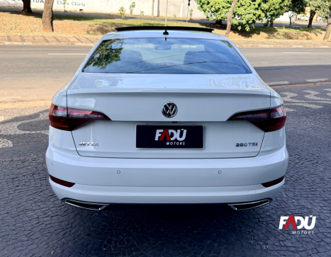 VOLKSWAGEN Jetta 1.4 4P 250 TSI R-LINE AUTOM�TICO, Foto 10