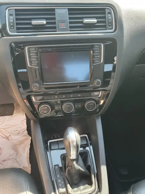 VOLKSWAGEN Jetta 2.0 4P TSI HIGHLINE 211 CV AUTOMTICO, Foto 11