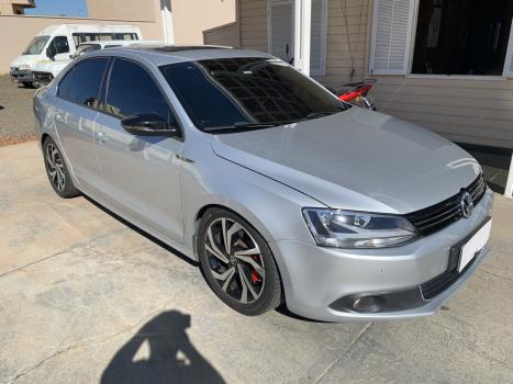 VOLKSWAGEN Jetta 2.0 4P COMFORTLINE TIPTRONIC AUTOM�TICO, Foto 2