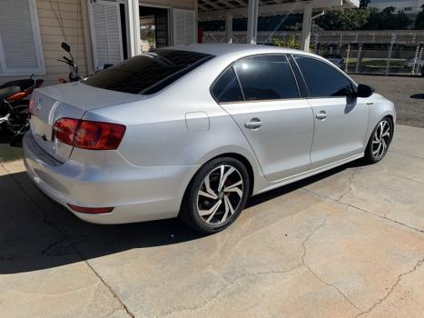 VOLKSWAGEN Jetta 2.0 4P COMFORTLINE TIPTRONIC AUTOM�TICO, Foto 4