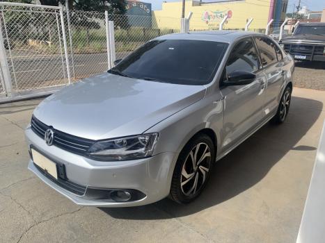 VOLKSWAGEN Jetta 2.0 4P COMFORTLINE TIPTRONIC AUTOM�TICO, Foto 2