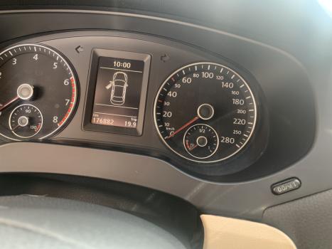 VOLKSWAGEN Jetta 2.0 4P COMFORTLINE TIPTRONIC AUTOM�TICO, Foto 8