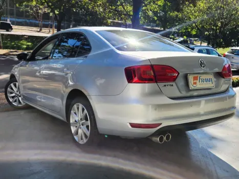 VOLKSWAGEN Jetta 2.0 4P FLEX COMFORTLINE TIPTRONIC AUTOM�TICO, Foto 4
