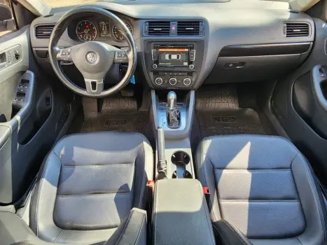 VOLKSWAGEN Jetta 2.0 4P FLEX COMFORTLINE TIPTRONIC AUTOM�TICO, Foto 9