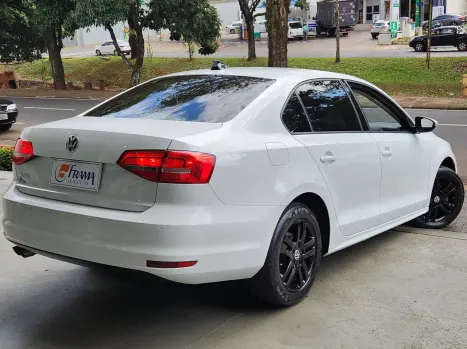 VOLKSWAGEN Jetta 2.0 4P FLEX COMFORTLINE TIPTRONIC AUTOMÁTICO, Foto 4