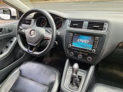 VOLKSWAGEN Jetta 2.0 4P FLEX COMFORTLINE TIPTRONIC AUTOMÁTICO, Foto 7