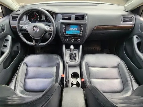 VOLKSWAGEN Jetta 2.0 4P FLEX COMFORTLINE TIPTRONIC AUTOMÁTICO, Foto 8
