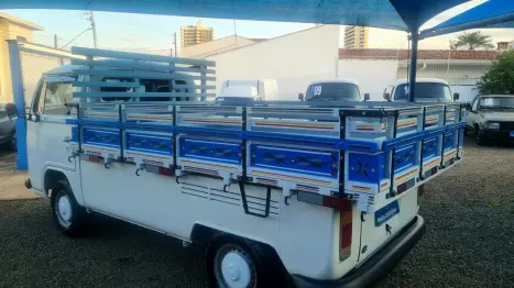 VOLKSWAGEN Kombi Furg�o 1.5, Foto 7