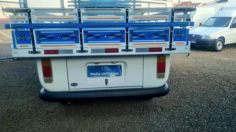 VOLKSWAGEN Kombi Furg�o 1.5, Foto 9