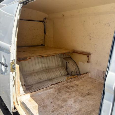 VOLKSWAGEN Kombi Furg�o 1.4 FLEX, Foto 7