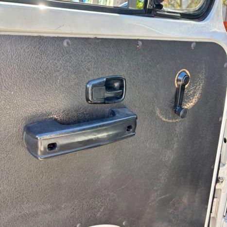 VOLKSWAGEN Kombi Furg�o 1.4 FLEX, Foto 12