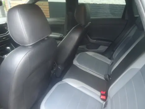 VOLKSWAGEN Nivus 1.0 4P FLEX 200 TSI HIGHLINE TURBO AUTOMÁTICO, Foto 6 VOLKSWAGEN Nivus 1.0 4P FLEX 200 TSI HIGHLINE TURBO AUTOMÁTICO, Foto 6