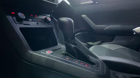 VOLKSWAGEN Nivus 1.0 4P FLEX 200 TSI HIGHLINE TURBO AUTOMÁTICO, Foto 8 VOLKSWAGEN Nivus 1.0 4P FLEX 200 TSI HIGHLINE TURBO AUTOMÁTICO, Foto 8