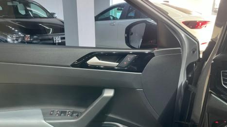 VOLKSWAGEN Nivus 1.0 4P FLEX 200 TSI HIGHLINE TURBO AUTOMÁTICO, Foto 10 VOLKSWAGEN Nivus 1.0 4P FLEX 200 TSI HIGHLINE TURBO AUTOMÁTICO, Foto 10