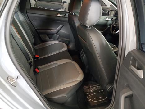 VOLKSWAGEN Nivus 1.0 4P FLEX 200 TSI HIGHLINE TURBO AUTOM�TICO, Foto 8