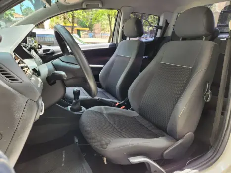 VOLKSWAGEN Saveiro 1.6 G7 ROBUST CABINE DUPLA FLEX, Foto 9