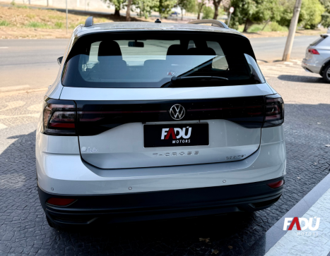 VOLKSWAGEN T-Cross 1.0 4P 200 TSI FLEX SENSE AUTOMÁTICO, Foto 9 VOLKSWAGEN T-Cross 1.0 4P 200 TSI FLEX SENSE AUTOMÁTICO, Foto 9