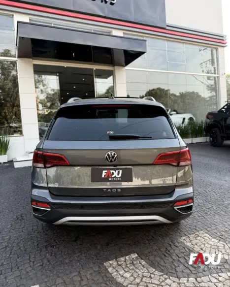 VOLKSWAGEN Taos 1.4 16V 4P FLEX 250 TSI HIGHLINE AUTOM�TICO, Foto 16