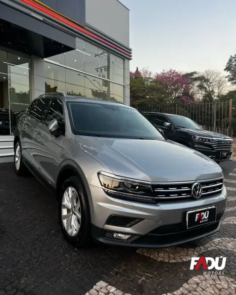 VOLKSWAGEN Tiguan 1.4 250 TSI TOTAL FLEX ALLSPACE COMFORTLINE TURBO AUTOMTICO TIPTRONIC, Foto 3