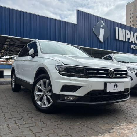 VOLKSWAGEN Tiguan 1.4 250 TSI TOTAL FLEX ALLSPACE COMFORTLINE TURBO AUTOM�TICO TIPTRONIC, Foto 3