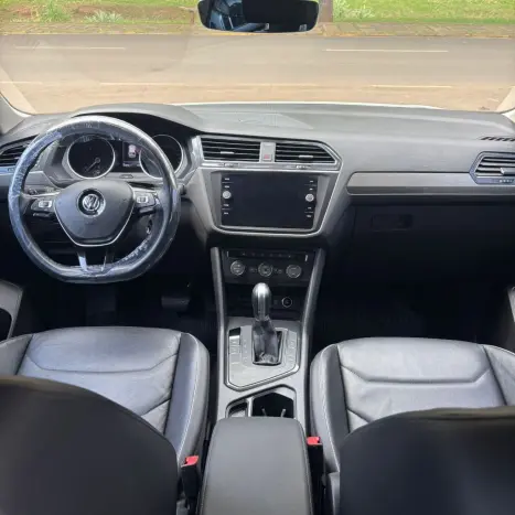 VOLKSWAGEN Tiguan 1.4 250 TSI TOTAL FLEX ALLSPACE COMFORTLINE TURBO AUTOM�TICO TIPTRONIC, Foto 9