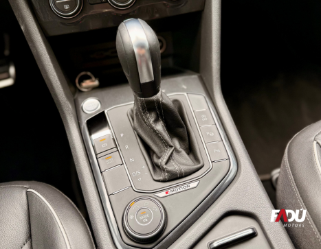 VOLKSWAGEN Tiguan 2.0 350 TSI TOTAL FLEX ALLSPACE R-LINE 4-MOTION TURBO AUTOM�TICO DSG, Foto 9