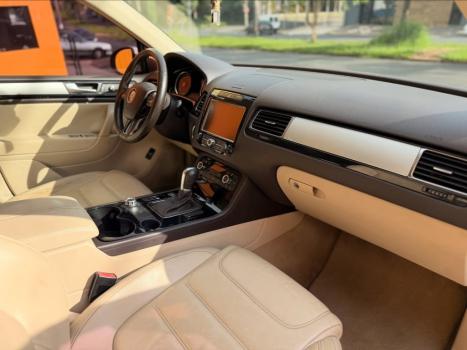 VOLKSWAGEN Touareg 3.6 24V V6 4P FSI 4X4 AUTOM�TICO, Foto 9