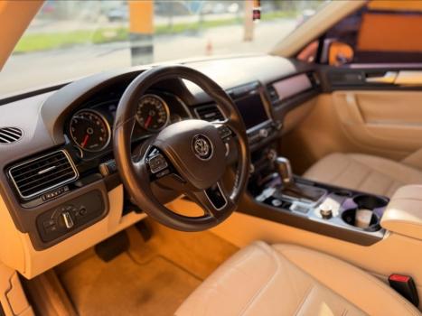 VOLKSWAGEN Touareg 3.6 24V V6 4P FSI 4X4 AUTOM�TICO, Foto 13