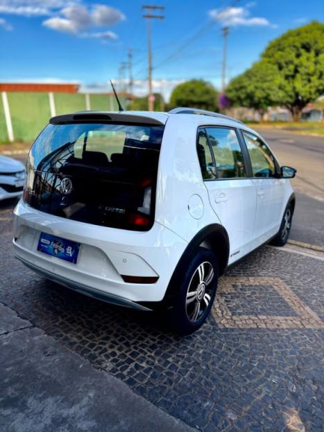 VOLKSWAGEN UP 1.0 4P FLEX 170 TSI XTREME, Foto 3