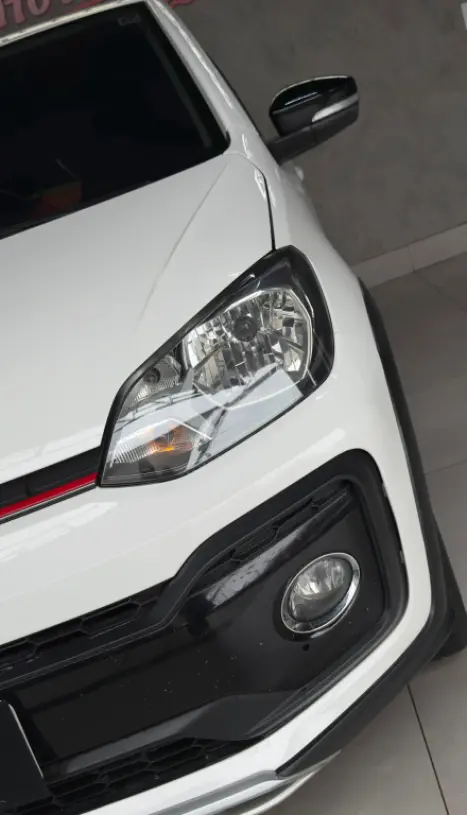 VOLKSWAGEN UP 1.0 4P FLEX 170 TSI XTREME, Foto 3