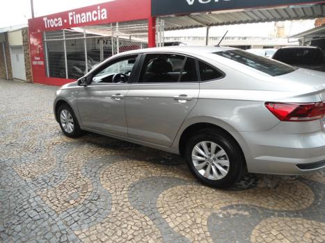 VOLKSWAGEN Virtus 1.0 4P 200 TSI FLEX COMFORTLINE AUTOM�TICO, Foto 4