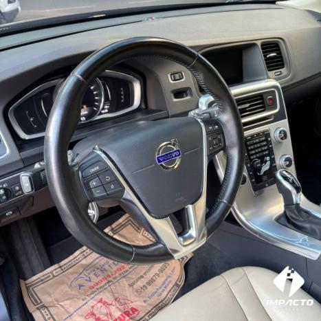 VOLVO V60 2.0 4P T4 MOMENTUM AUTOM�TICO, Foto 10