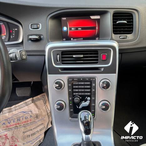 VOLVO V60 2.0 4P T4 MOMENTUM AUTOM�TICO, Foto 13