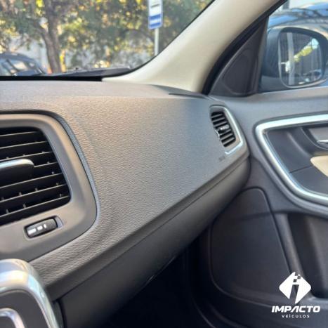 VOLVO V60 2.0 4P T4 MOMENTUM AUTOM�TICO, Foto 15