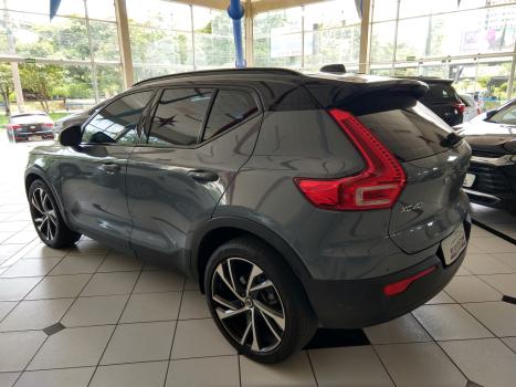 VOLVO XC40 1.5 16V 4P T5 RECHARGE HBRIDO R-DESIGN GEARTRONIC AUTOMTICO, Foto 3