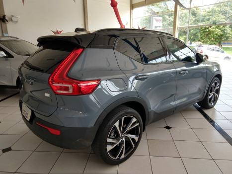VOLVO XC40 1.5 16V 4P T5 RECHARGE HBRIDO R-DESIGN GEARTRONIC AUTOMTICO, Foto 4