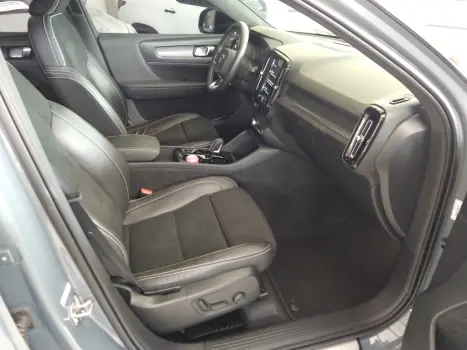 VOLVO XC40 1.5 16V 4P T5 RECHARGE HBRIDO R-DESIGN GEARTRONIC AUTOMTICO, Foto 7