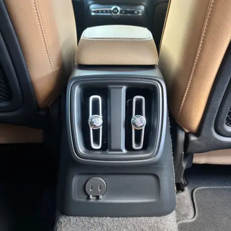 VOLVO XC40 1.5 16V 4P T5 RECHARGE H�BRIDO INSCRIPTION GEARTRONIC AUTOM�TICO, Foto 9