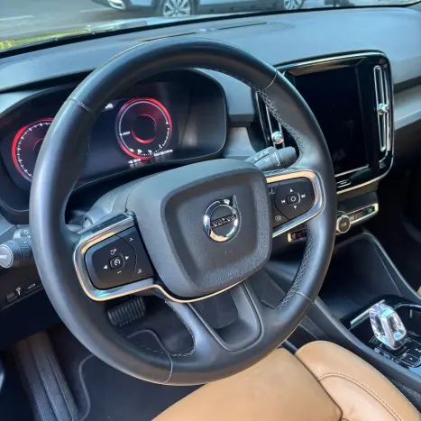 VOLVO XC40 1.5 16V 4P T5 RECHARGE H�BRIDO INSCRIPTION GEARTRONIC AUTOM�TICO, Foto 10