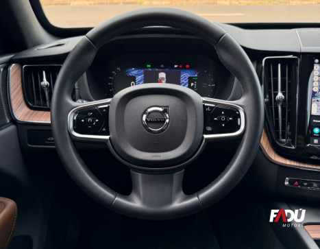 VOLVO XC60 2.0 16V 4P T8 RECHARGE H�BRIDO ULTIMATE DARK AWD TURBO GEARTRONIC AUTOM�TICO, Foto 6